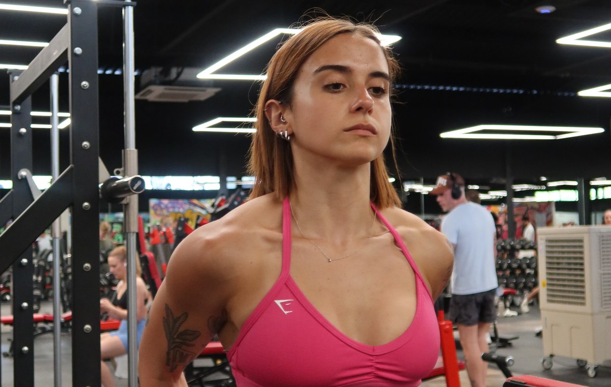 María entrenando en el gimnasio